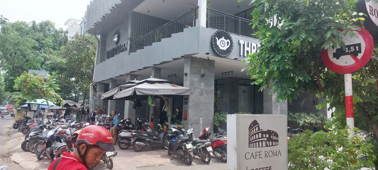 Các Yếu Tố Cần Xem Xét Khi Lựa Chọn Dịch Vụ Bảo Vệ Quán Cà Phê Uy Tín